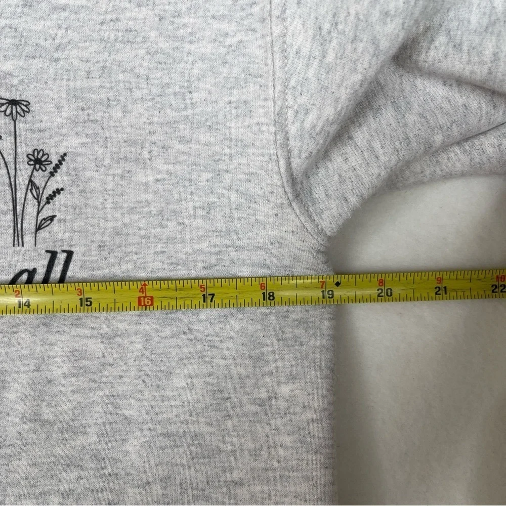 Taylor Swift August Crewneck Sweatshirt Small - Picture 4 of 7